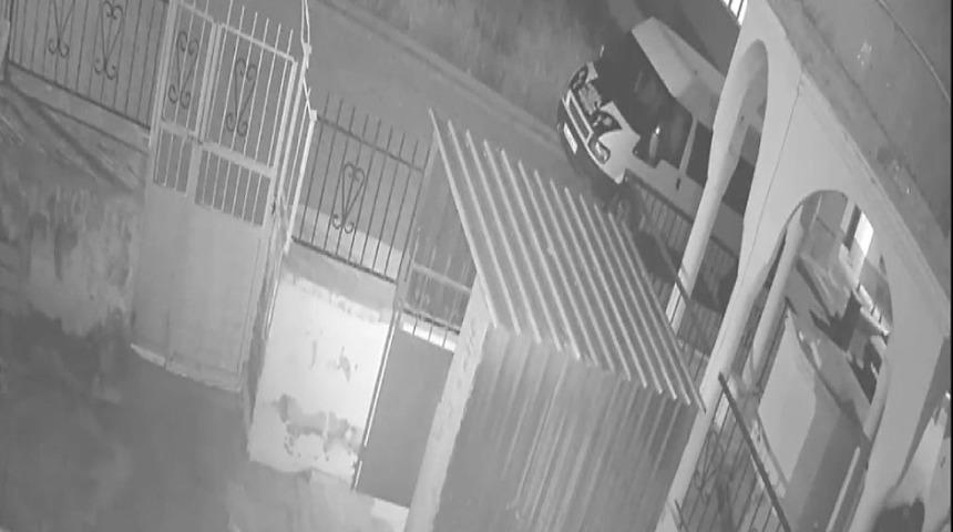 Cami şadırvanından muslukları &ccedil;alan zanlı yakalandı