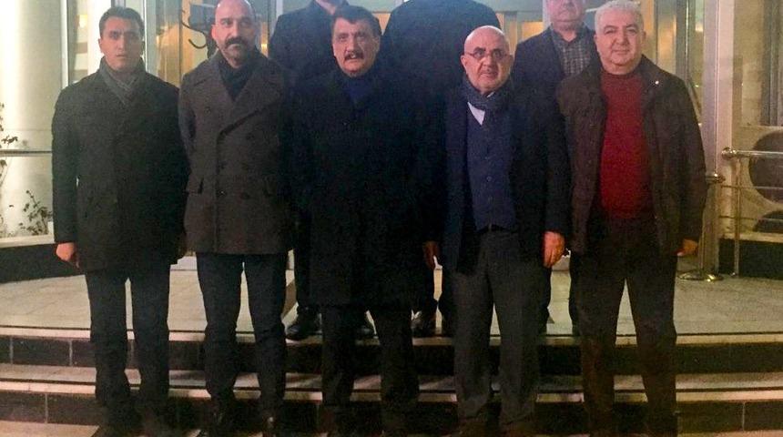 Malatya&rsquo;da her g&uuml;n 10 bin kişiye sıcak yemek