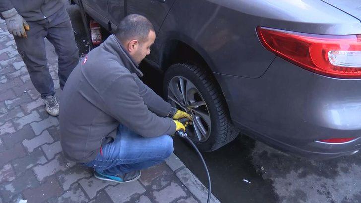 Kar haberini duyan sürücüler lastikçilerde yoğunluk oluşturdu G1