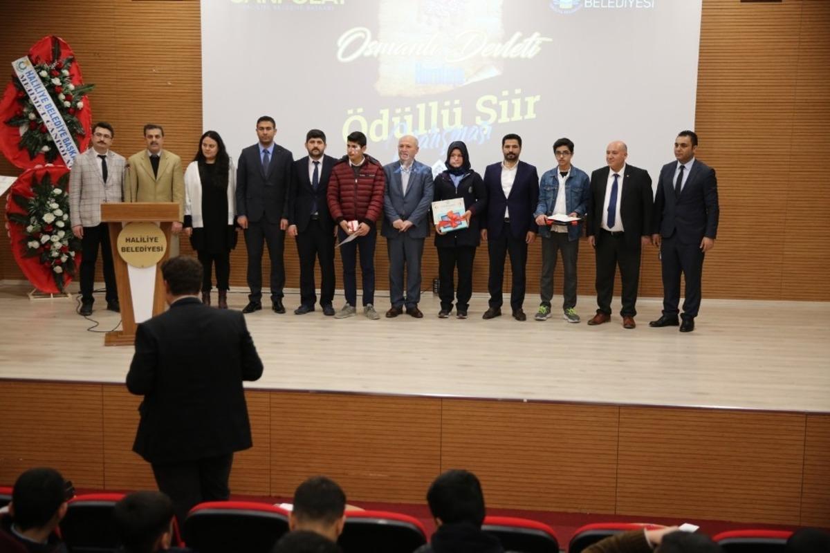 Şiir yarışmasının &ouml;d&uuml;lleri sahiplerini buldu