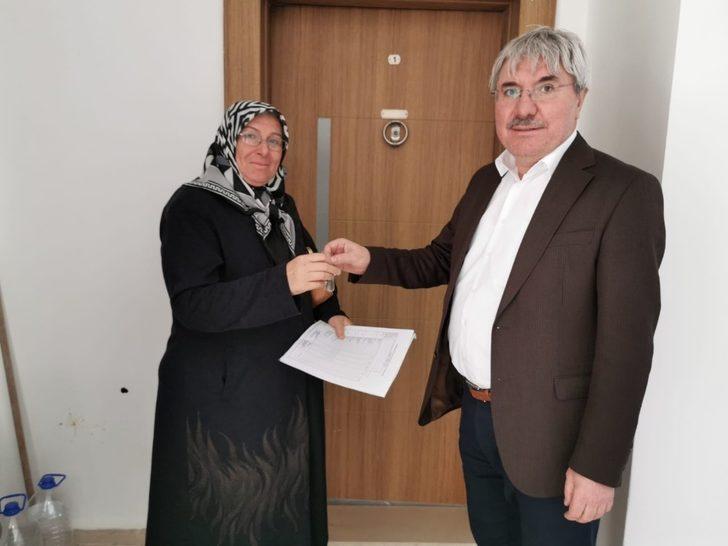 İvrindi’de TOKİ evlerinin anahtarları teslim edilmeye başlandı G2