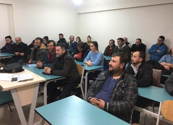 Çiftçilere "Meyve ve Sebzelerde Sulama ile Gübreleme" konulu eğitim G4