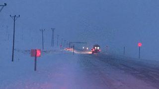 Son dakika! Van'da minibüsün üzerine çığ düştü: 5 kişi hayatını kaybetti