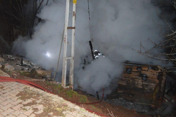 Bartın’da ev yangını G3