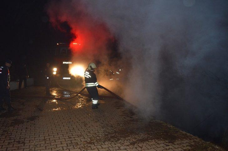 Bartın’da ev yangını G4