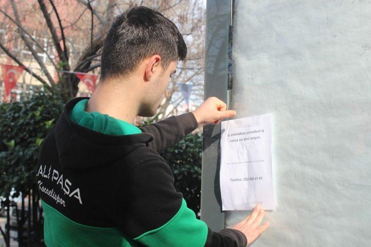 Kocaeli'de iş arayan gençten ilginç afiş: İş varsa siz arayın G2