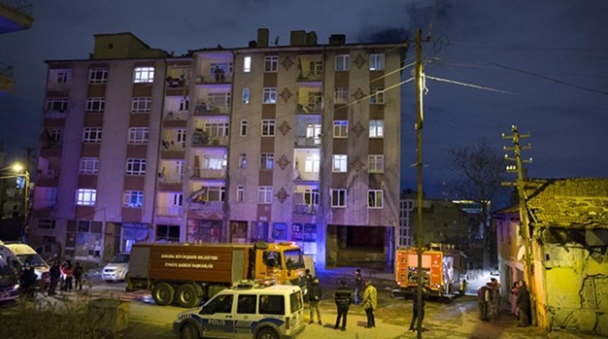 Ankara'da 5 katlı binada yangın