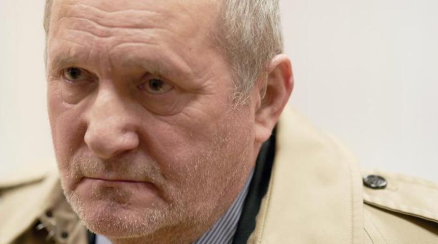 Alman Eski maliye bakanına iki yıl &uuml;&ccedil; ay hapis