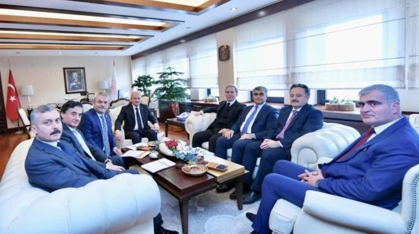 Bakan Turhan, &ldquo;Karab&uuml;k sanayi alt yapısı ile b&ouml;lgenin cazibe merkezi olacak&rdquo;