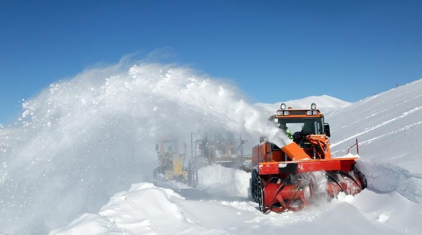 Van&rsquo;da 270 yerleşim yeri ulaşıma kapandı