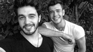 İsmail Ege Şaşmaz ve Aytaç Şaşmaz minik kardeşlerini paylaştı