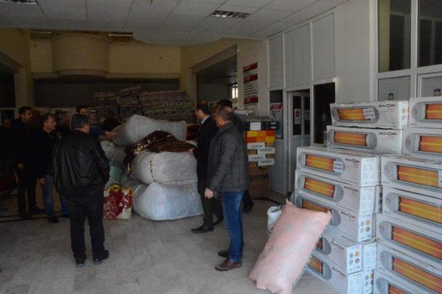 Karaman’dan Elazığ’a yardım tırı yola çıktı