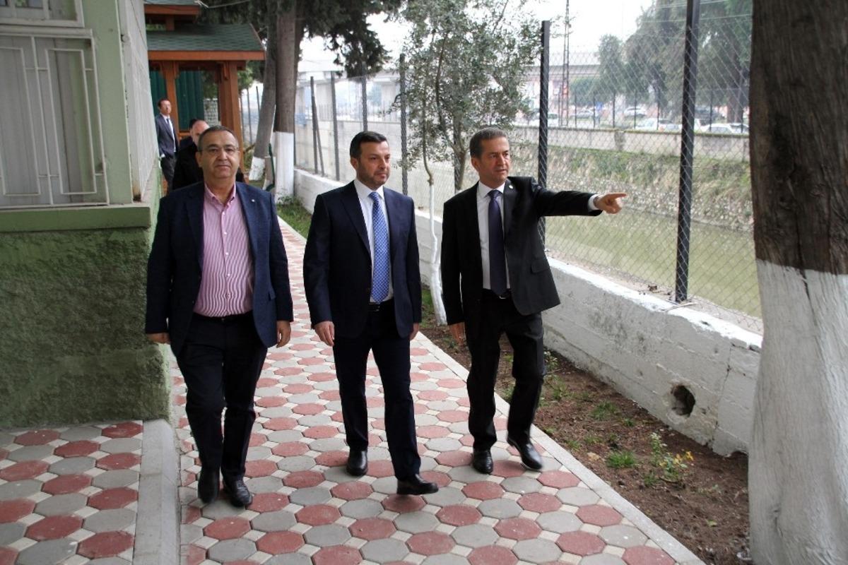 Doğan: "Adana olarak 4 &uuml;r&uuml;nde birinci sıradayız"