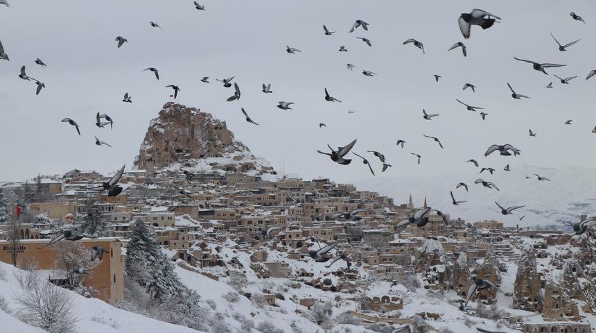 Binlerce turist Kapadokya'ya akın ediyor