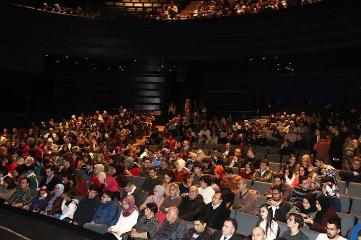 “Mavi Kuş” Konyalı tiyatro severlerle buluştu G2