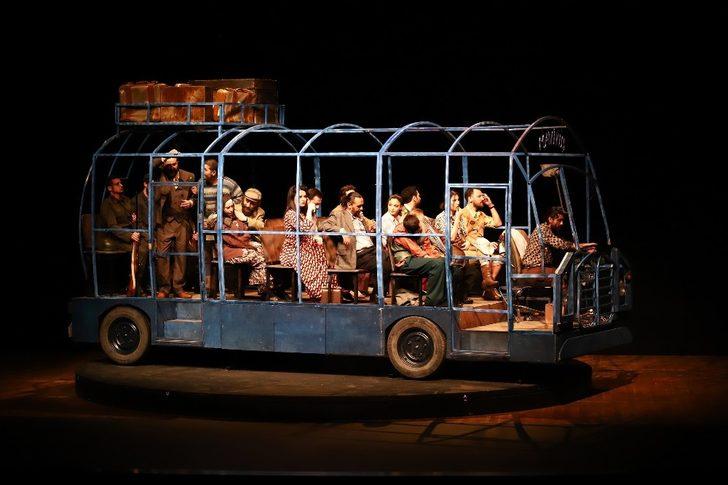 “Mavi Kuş” Konyalı tiyatro severlerle buluştu G3