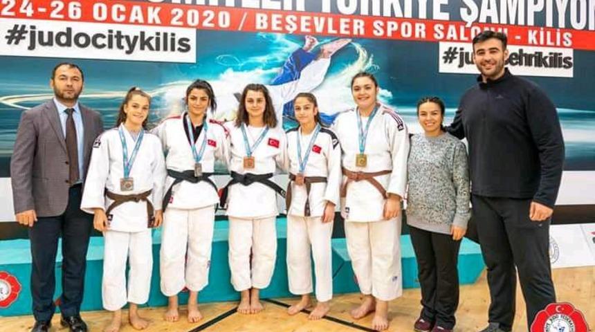 Salihlili 6 judocuya milli g&ouml;rev