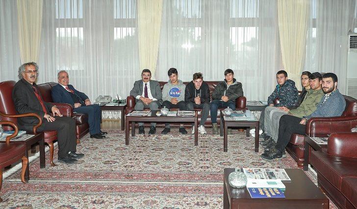 Atatürk çocuk evleri sakinlerinden üniversiteye ilk adım G2