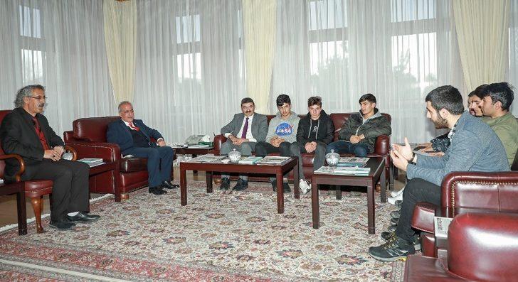 Atatürk çocuk evleri sakinlerinden üniversiteye ilk adım G3