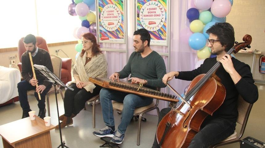 Kanser hastalarına moral etkinliği