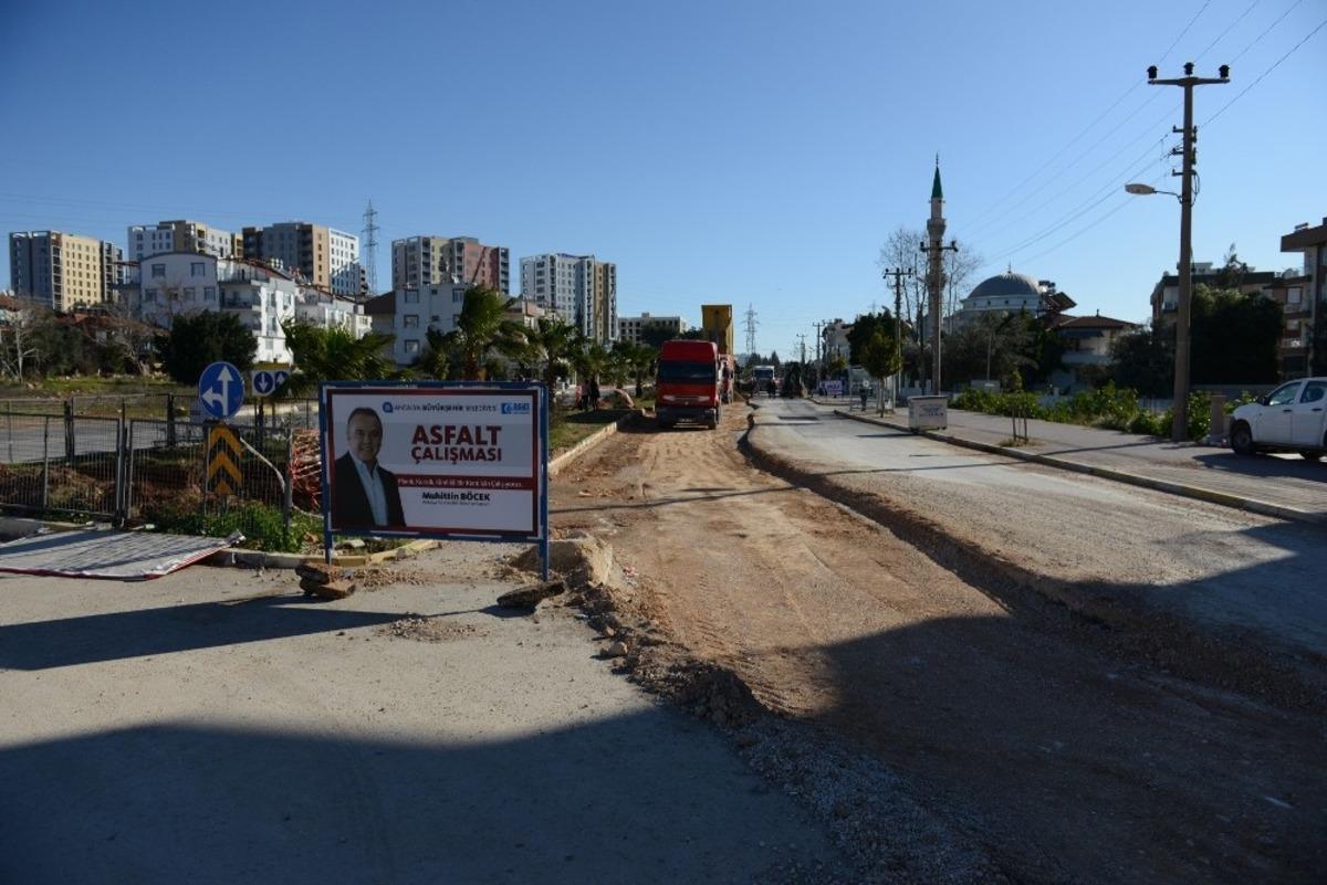 &Uuml;nsal&rsquo;da alt yapıdan sonra asfaltlama &ccedil;alışmaları