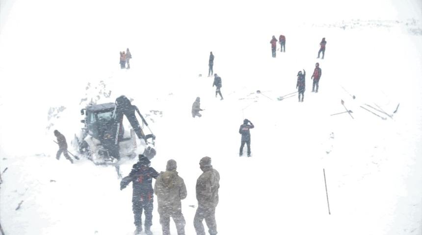 Çığ faciasının yaşandığı bölgede ikinci çığ riski