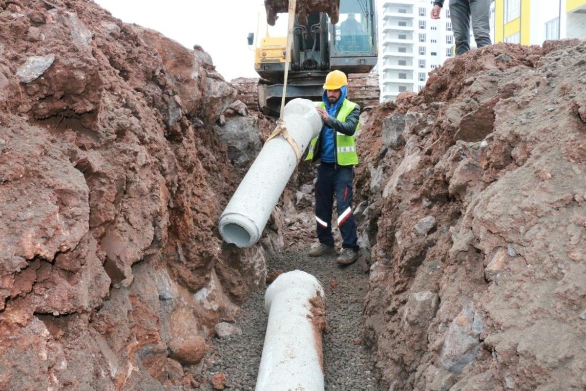 Siverek&rsquo;te alt yapı &ccedil;alışmaları s&uuml;r&uuml;yor