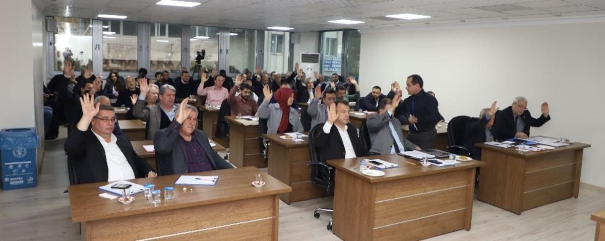 Turgutlu Belediyesinde en d&uuml;ş&uuml;k maaş 2 bin 580 TL oldu