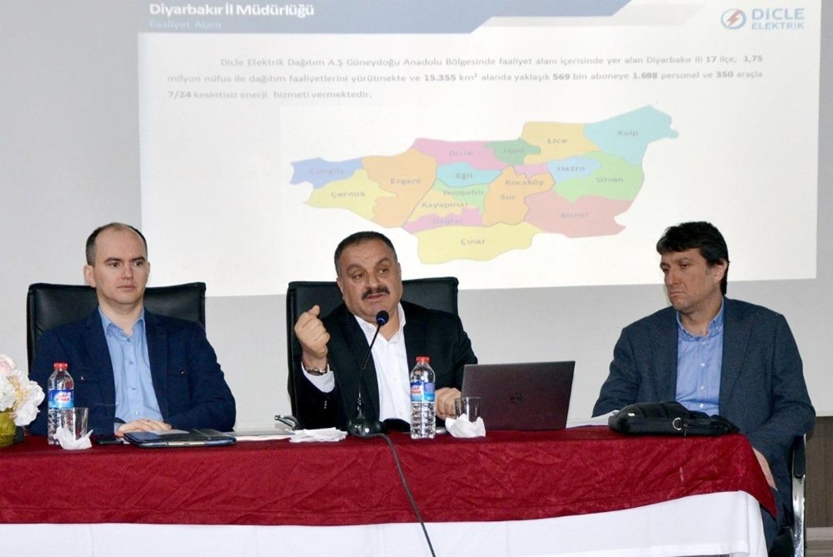 Dicle Elektrik y&ouml;neticileri Kocak&ouml;yl&uuml; muhtarlarla buluştu