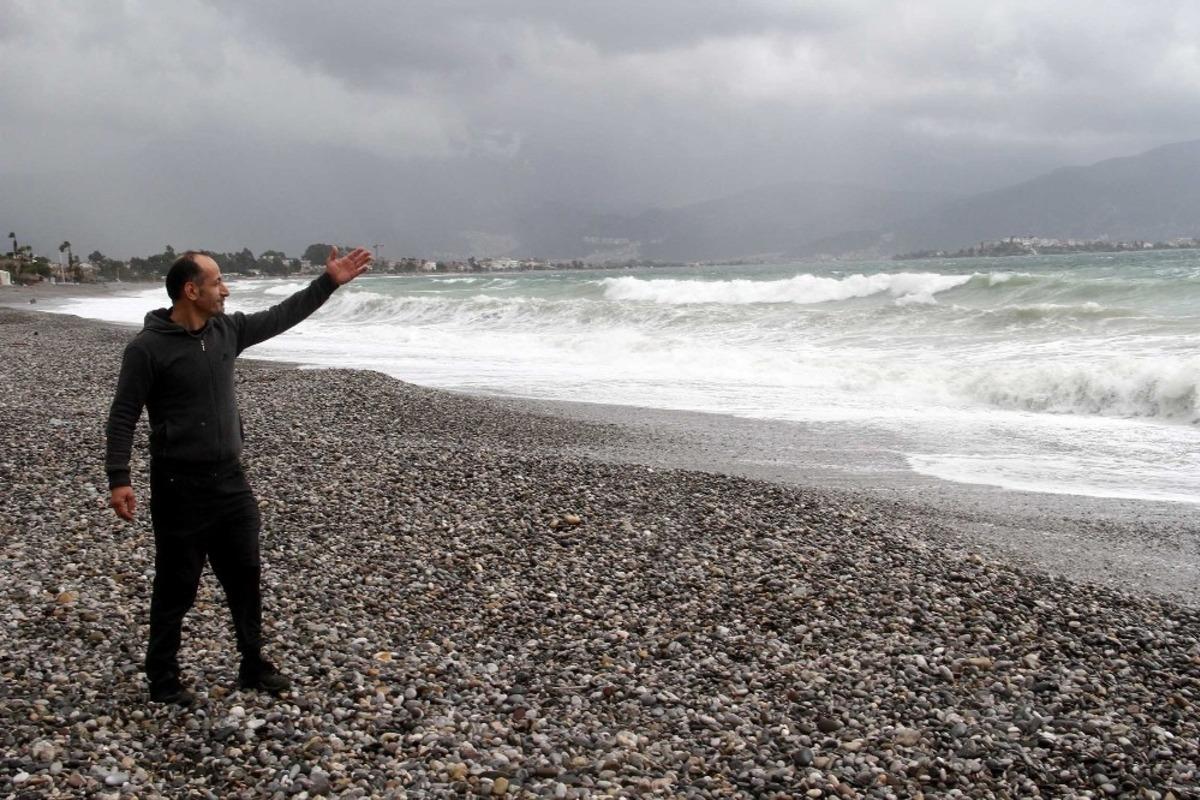 Fethiye&rsquo;de şiddetli r&uuml;zgar y&uuml;ksek dalgalar oluşturdu