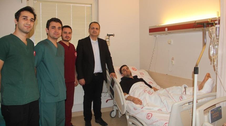 Elazığ&rsquo;da g&ouml;&ccedil;&uuml;k altında kalarak yaralanan depremzede Isparta&rsquo;da ameliyat oldu