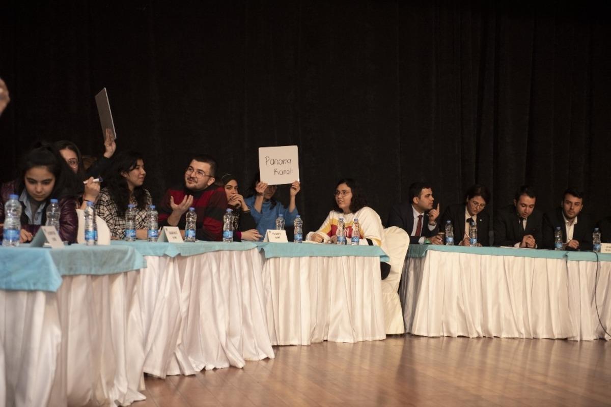 Kurs merkezlerdeki &ouml;ğrenciler i&ccedil;in bilgi yarışması d&uuml;zenlendi