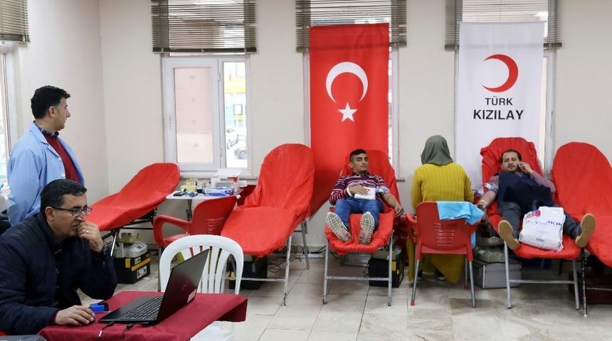 Akdeniz Belediyesi&rsquo;nden &rsquo;kan bağışı&rsquo; kampanyasına destek