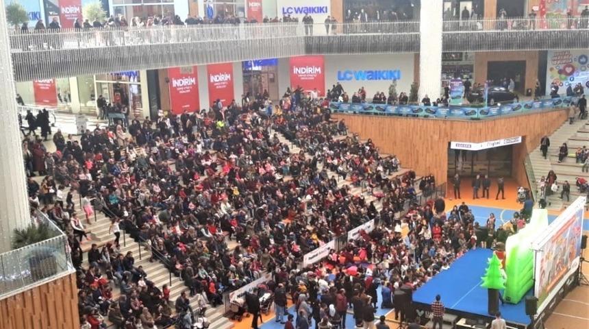 &Ccedil;ocuklar tatilin keyfini 10 Burda AVM&rsquo;de &ccedil;ıkarttı