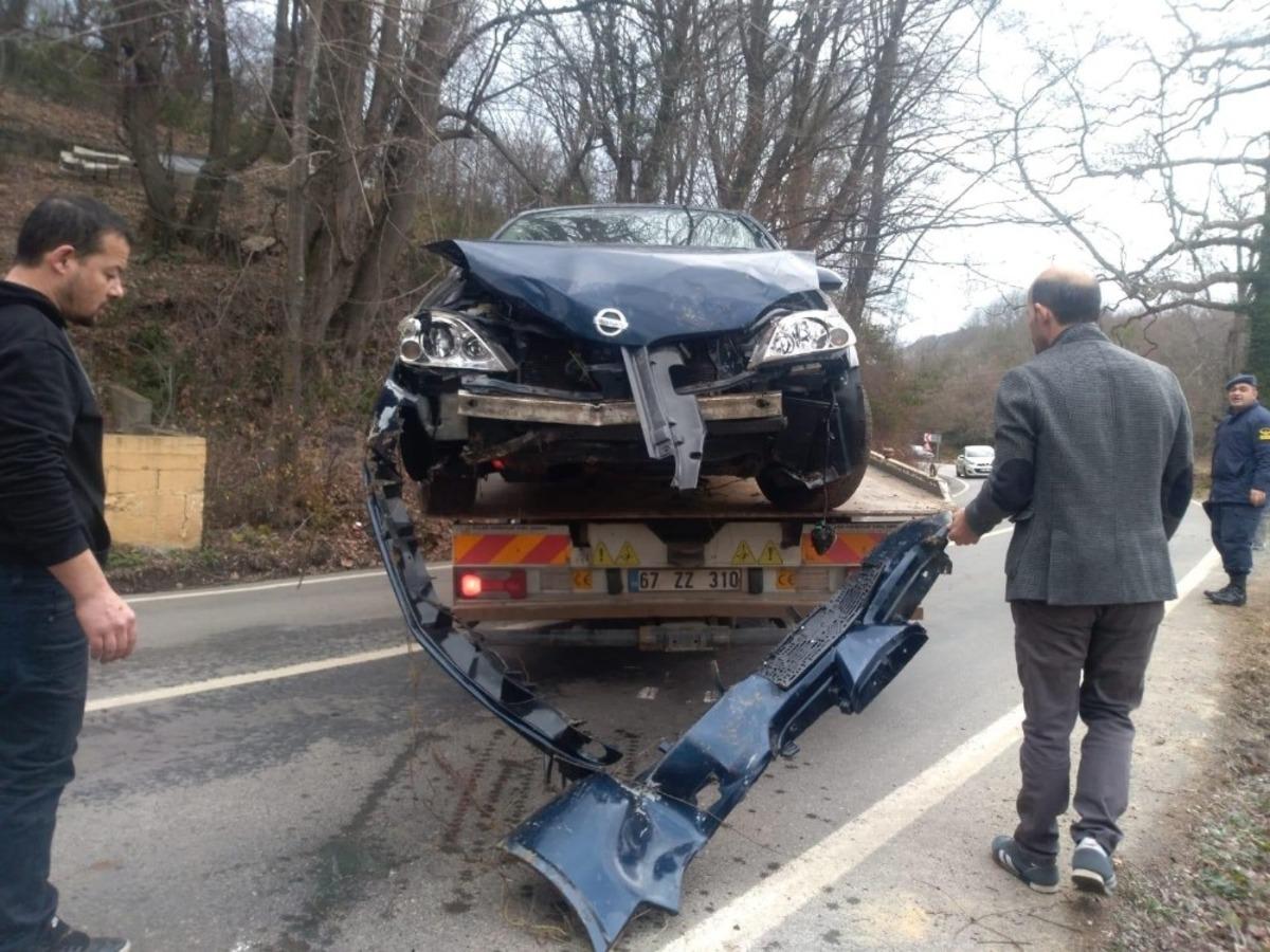 Dereye u&ccedil;an ara&ccedil;tan burnu bile kanamadan kurtuldu