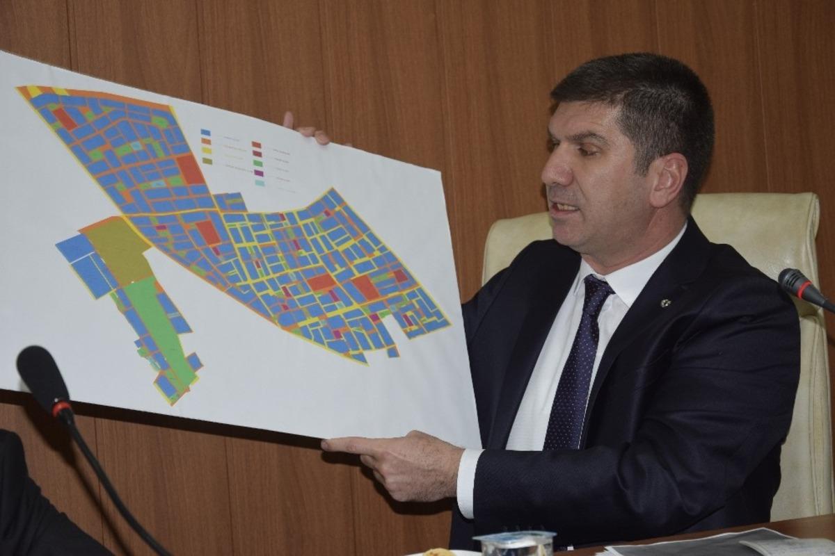 Burdur Belediye meclisinde, T&uuml;rk Bayrağı&rsquo;na yapılan saldırı kınandı