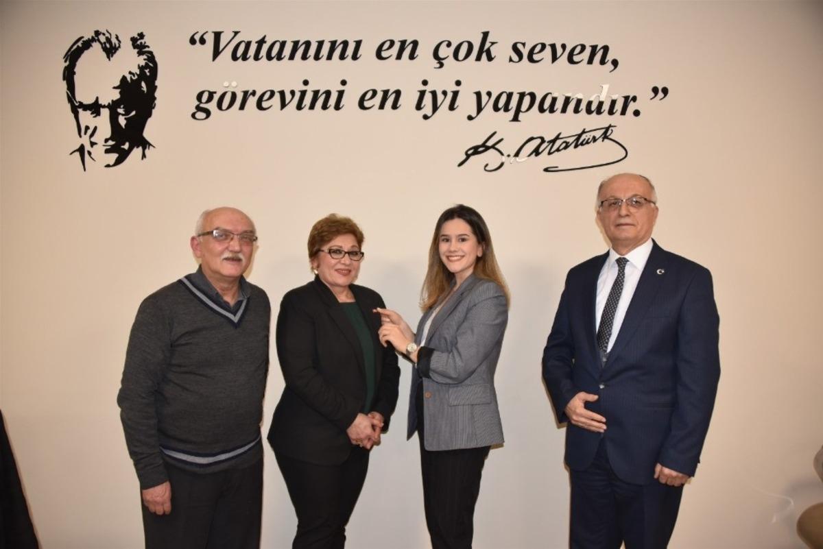 Eski İYİ Partili meclis &uuml;yesi MHP&rsquo;ye ge&ccedil;ti