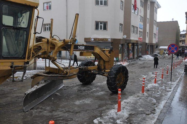 Bulanık’ta karla mücadele çalışması G2