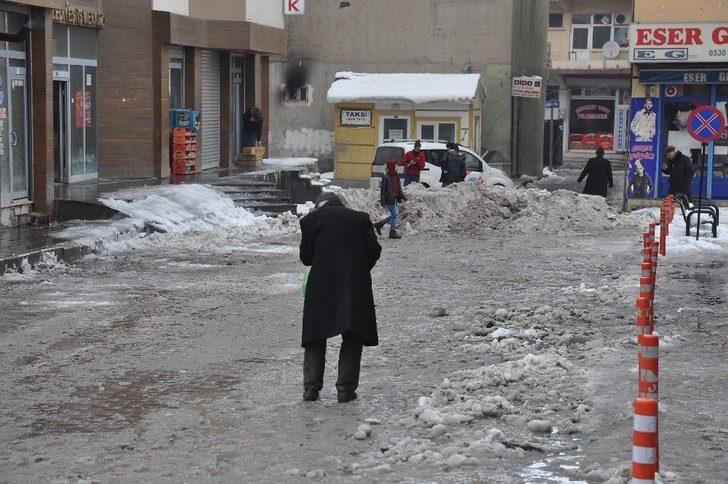 Bulanık’ta karla mücadele çalışması G3