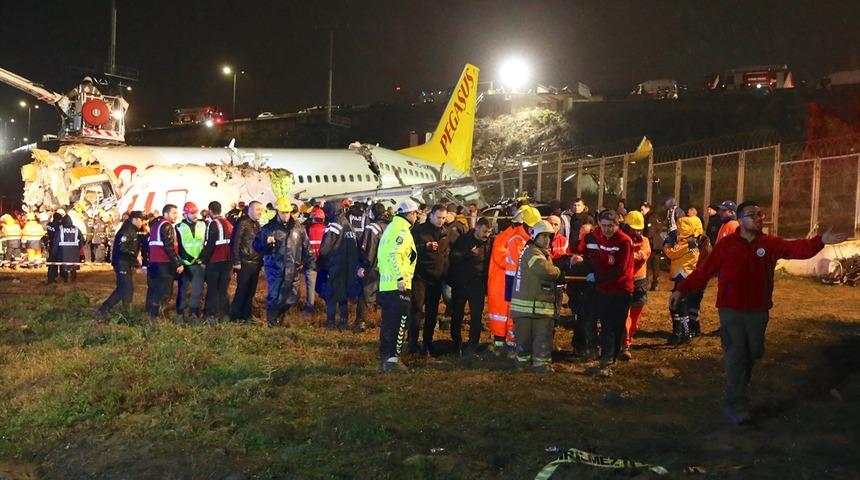 U&ccedil;ak kazasının g&ouml;rg&uuml; tanığı o anları anlattı: Sanki &uuml;st&uuml;m&uuml;ze d&uuml;şecek gibiydi