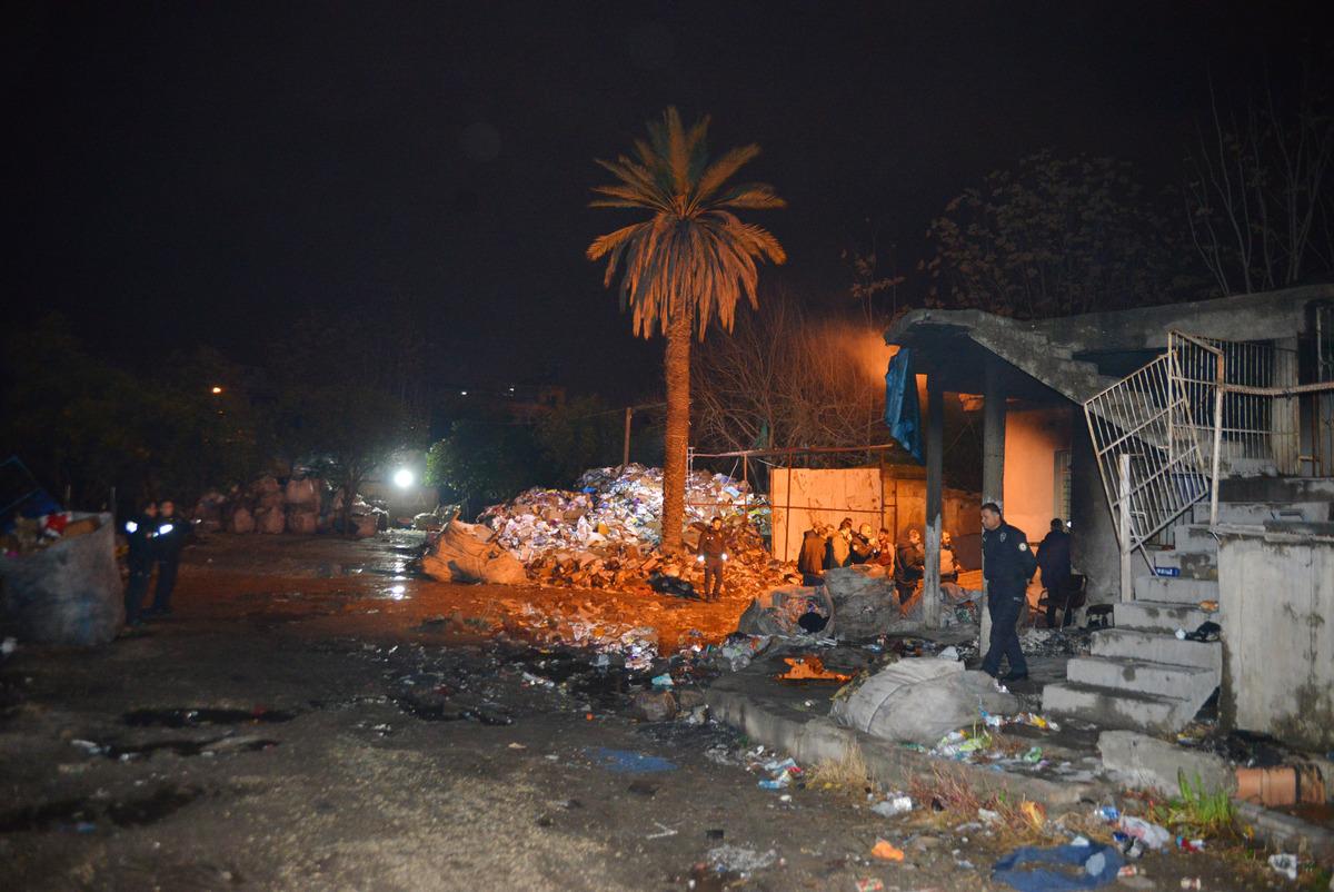 Su&ccedil; ortaklarının d&ouml;v&uuml;p iple bağladığı hırsızı polis kurtardı