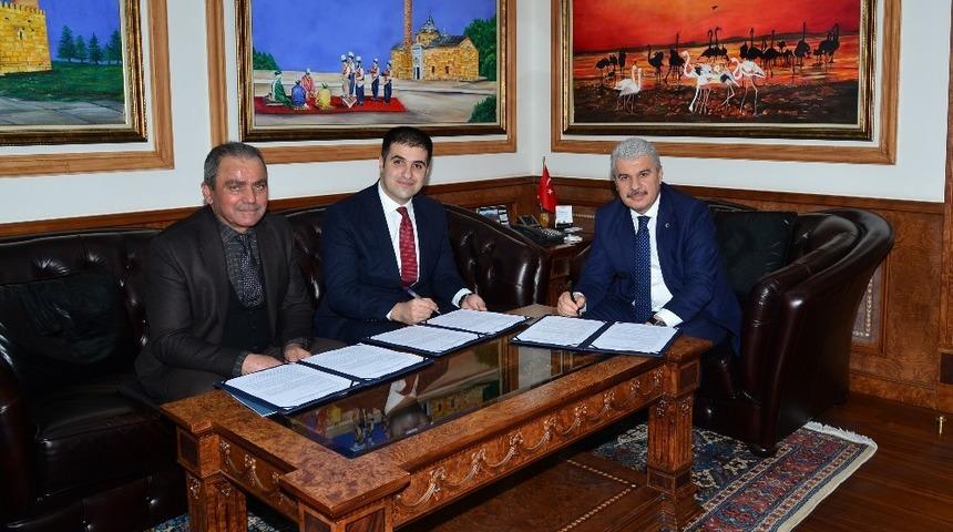 Gen&ccedil;ler, &ldquo;Akıllı Mobilya ile &Ccedil;alışma Hayatında&rdquo; projesi imzalandı