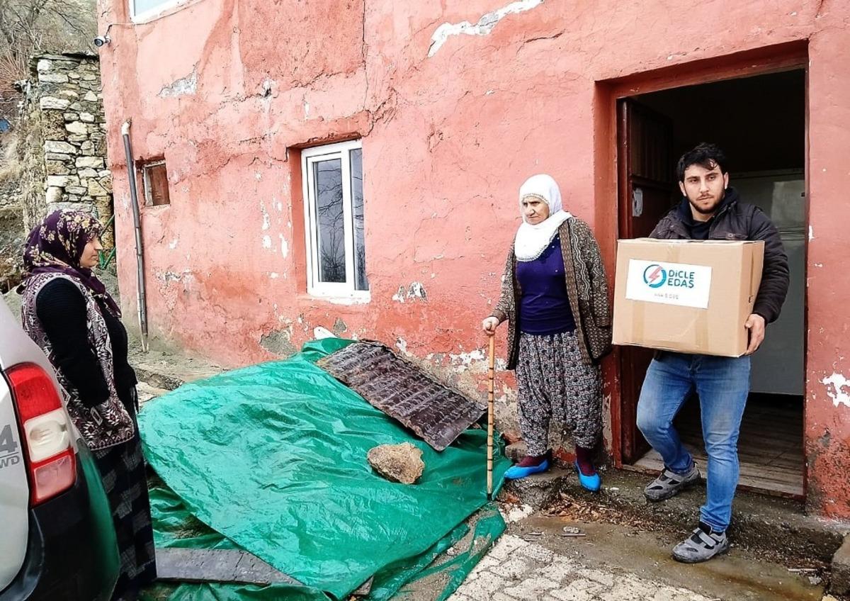 Dicle Elektrik&rsquo;ten depremden etkilenen vatandaşlara gıda desteği