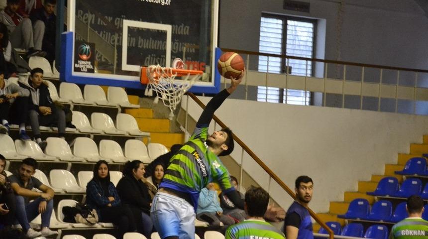 Balıkesir BŞB. zorlu Akhisar deplasmanında