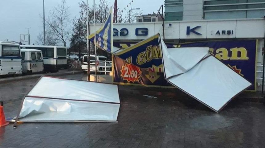 Kırıkkale&rsquo;de kuvvetli r&uuml;zgar etkili oldu