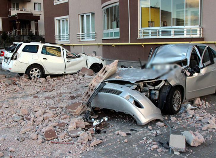 Kayseri'de eğitime rüzgar engeli! İki ilçede okullar tatil edildi G1