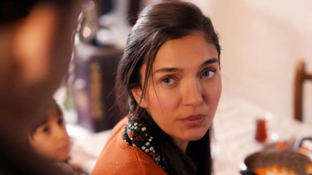 Z&uuml;mr&uuml;d&uuml;anka'nın Z&uuml;mr&uuml;t'&uuml; Ceren Yılmaz'ı hi&ccedil; b&ouml;yle g&ouml;rmediniz!