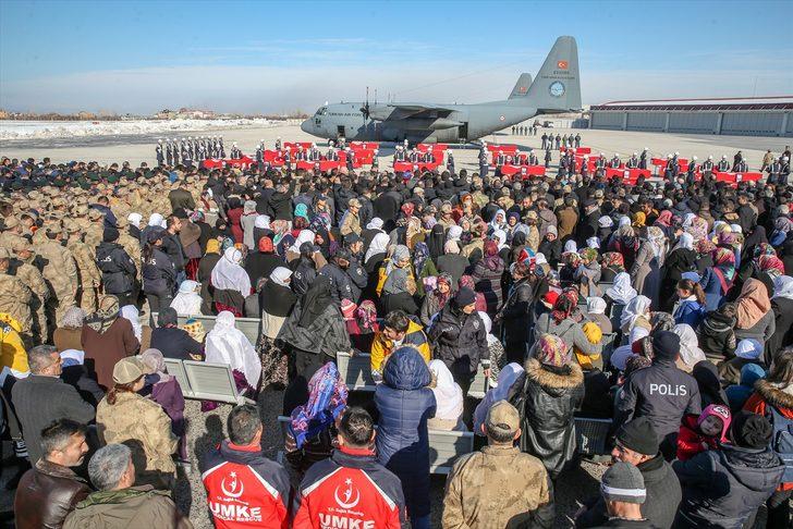 Van'daki çığ faciasındaki şehitler için Van Jandarma Filo Komutanlığında tören düzenlendi G1