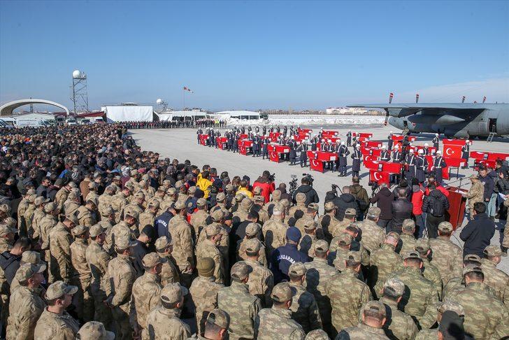 Van'daki çığ faciasındaki şehitler için Van Jandarma Filo Komutanlığında tören düzenlendi G5