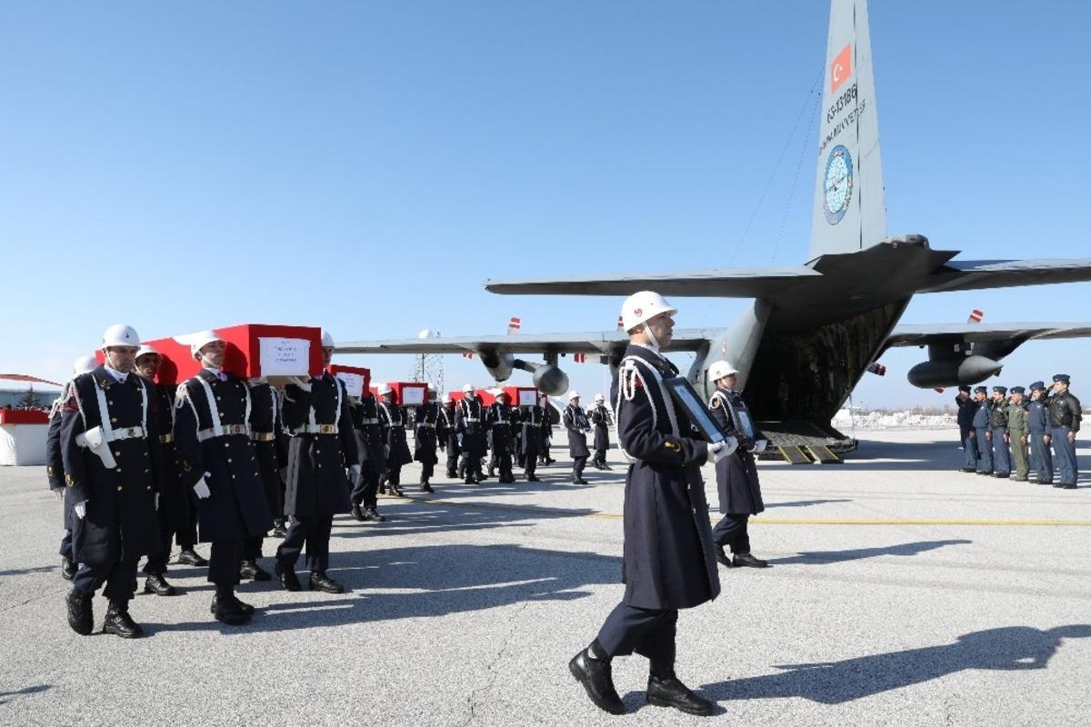 Aydınlı şehit Uzman &Ccedil;avuş Muammer Keskin baba ocağına uğurlandı